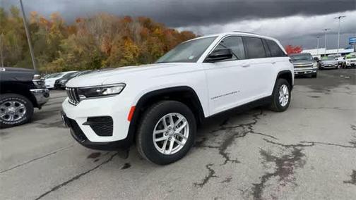 2023 Jeep Grand Cherokee Laredo