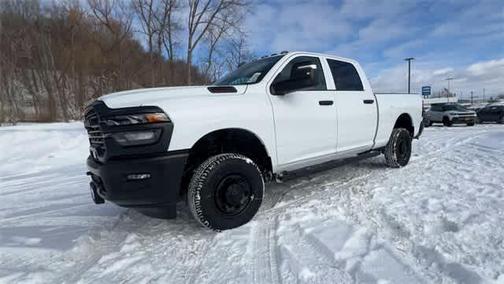 2026 RAM 2500 Tradesman Crew Cab 4x4 6'4' Box