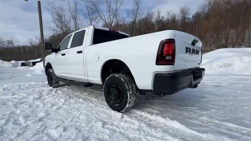2026 RAM 2500 Tradesman Crew Cab 4x4 6'4' Box