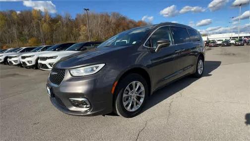 2021 Chrysler Pacifica Touring L