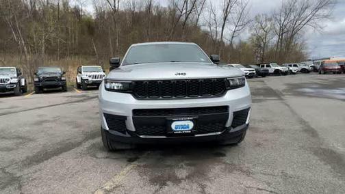 Silver Zynith 2023 Jeep Grand Cherokee L Altitude