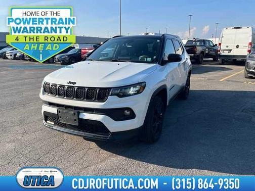 Bright White Clearcoat 2023 Jeep Compass Latitude