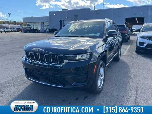 2025 Jeep Grand Cherokee Laredo