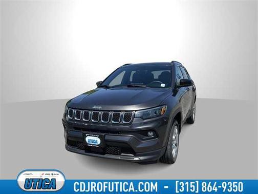 2023 Jeep Compass Latitude Lux