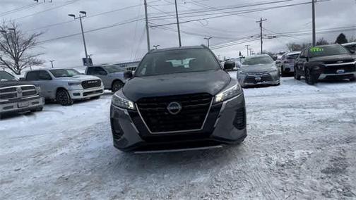 2024 Nissan Kicks SR