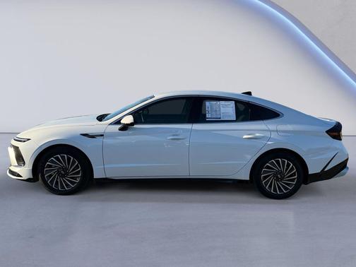 2024 Hyundai SONATA Hybrid SE