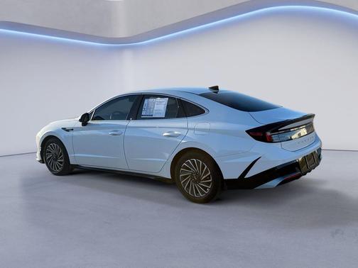 2024 Hyundai SONATA Hybrid SE