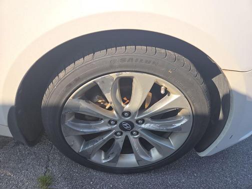 2011 Hyundai SONATA SE