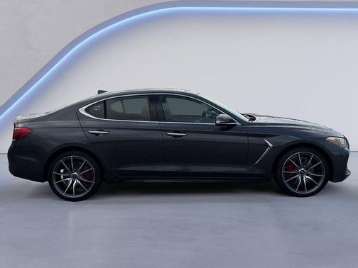 2020 Genesis G70 3.3T RWD