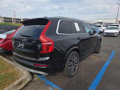 2020 Volvo XC90 T5 Momentum