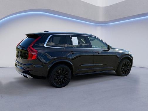 2020 Volvo XC90 T5 Momentum