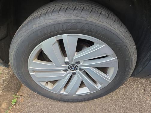 2022 Volkswagen Atlas Cross Sport 3.6L V6 SE w/Technology