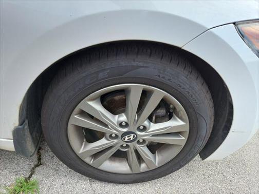 2018 Hyundai ELANTRA Value Edition
