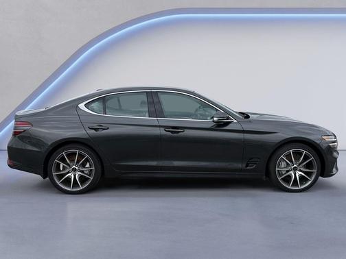 2025 Genesis G70 2.5T RWD