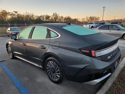 2024 Hyundai SONATA Hybrid SE