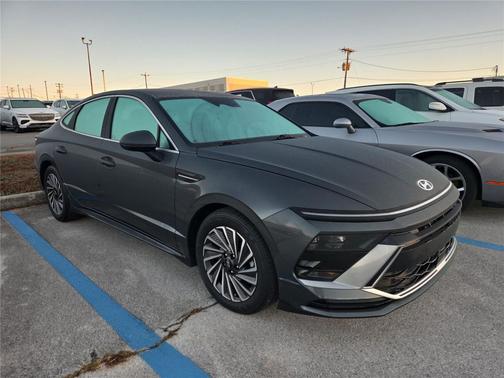 2024 Hyundai SONATA Hybrid SE
