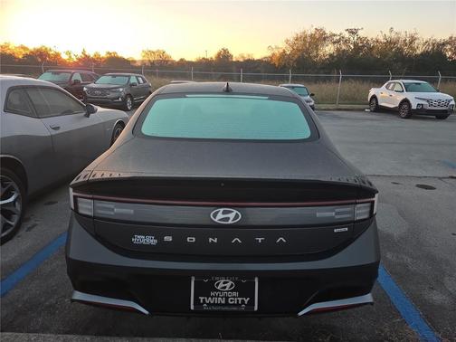 2024 Hyundai SONATA Hybrid SE