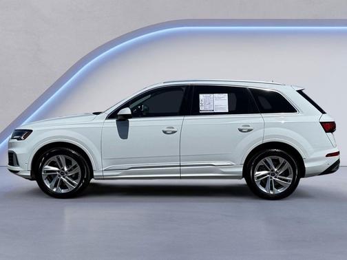 2024 Audi Q7 55 Premium Plus