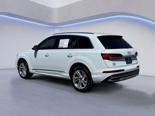 2024 Audi Q7 55 Premium Plus