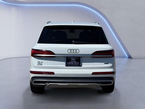 2024 Audi Q7 55 Premium Plus