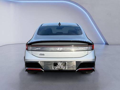 2024 Hyundai SONATA Hybrid SE