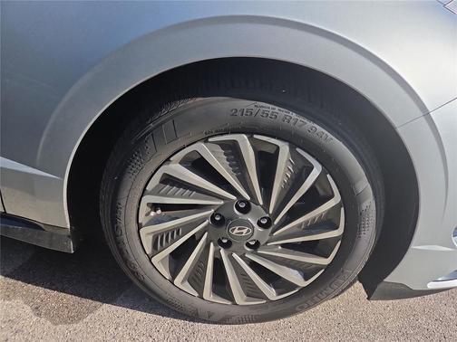 2024 Hyundai SONATA Hybrid SE