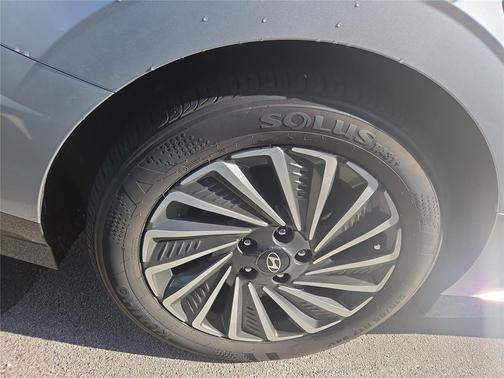 2024 Hyundai SONATA Hybrid SE