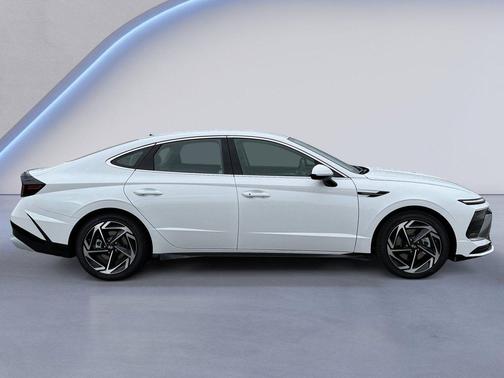 2026 Hyundai SONATA SEL