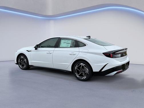 2026 Hyundai SONATA SEL