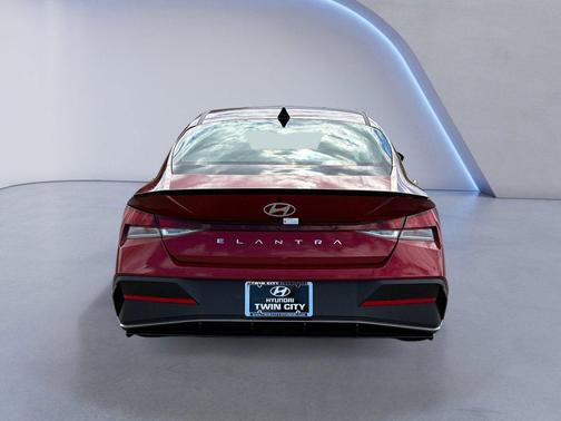 2025 Hyundai ELANTRA Sport