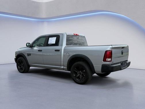 2024 RAM 1500 Classic Warlock Crew Cab 4x2 5'7' Box