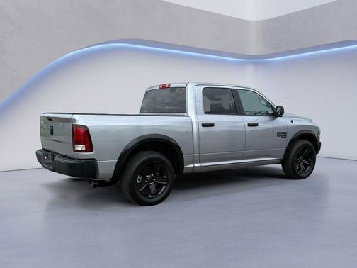 2024 RAM 1500 Classic Warlock Crew Cab 4x2 5'7' Box