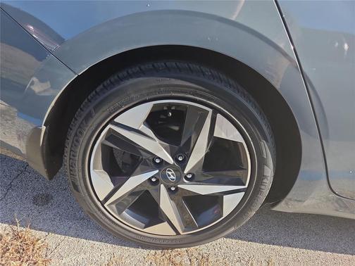 2023 Hyundai ELANTRA HEV Limited