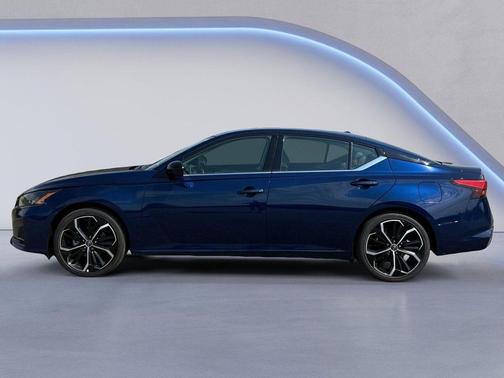 2024 Nissan Altima SR FWD