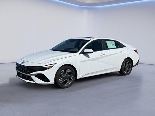 2025 Hyundai ELANTRA SEL