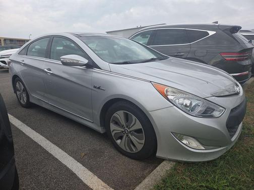 2015 Hyundai SONATA Hybrid Limited