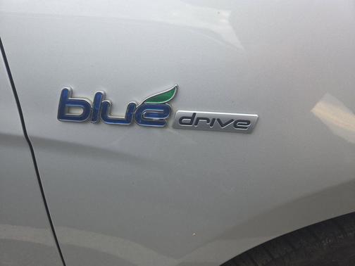 2015 Hyundai SONATA Hybrid Limited