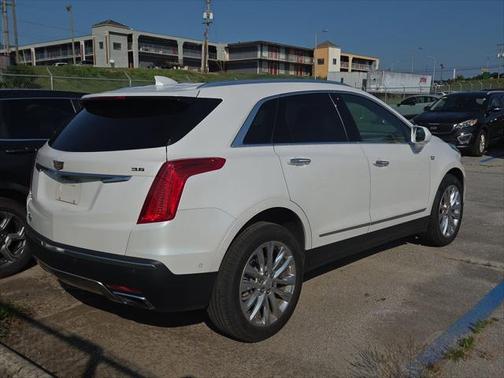 2017 Cadillac XT5 Platinum