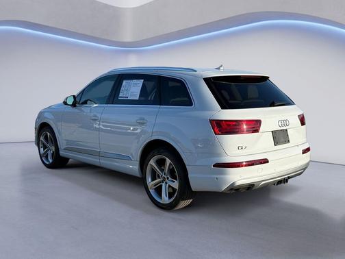 2019 Audi Q7 55 Prestige