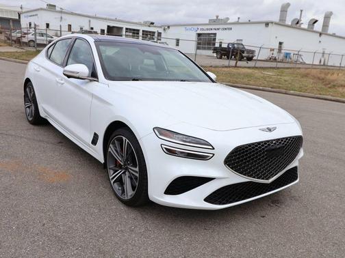 2024 Genesis G70 3.3T RWD Sport Advanced