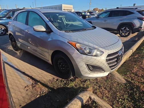 2017 Hyundai Elantra GT Base