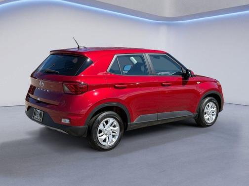 2025 Hyundai VENUE SE