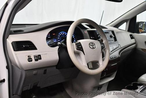 2012 Toyota Sienna XLE