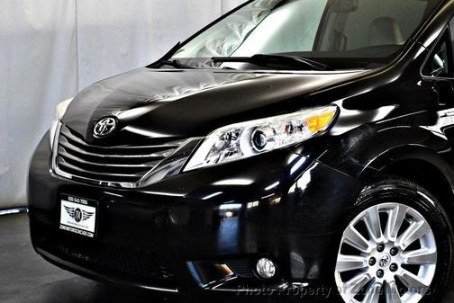 2014 Toyota Sienna XLE