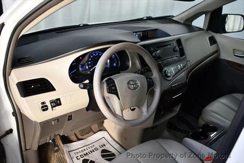 2014 Toyota Sienna XLE