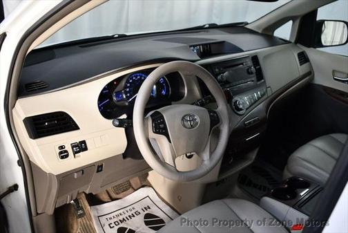 2014 Toyota Sienna XLE