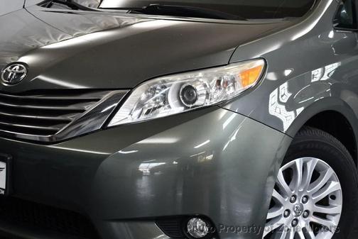2014 Toyota Sienna XLE
