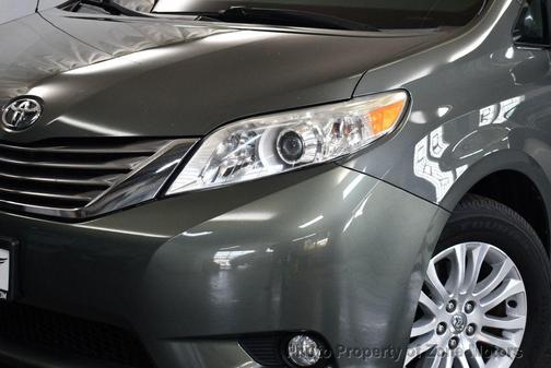 2014 Toyota Sienna XLE