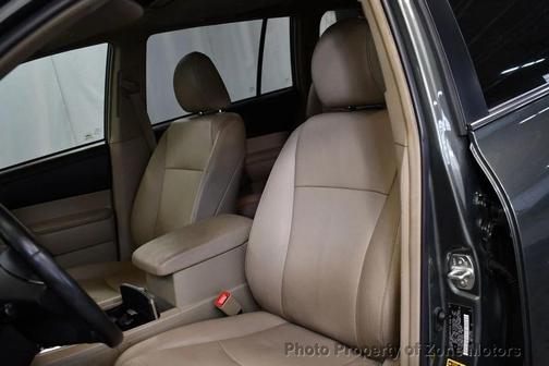 Cypress Pearl 2013 Toyota Highlander SE