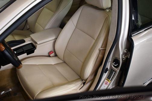 2013 Lexus ES 300h Base